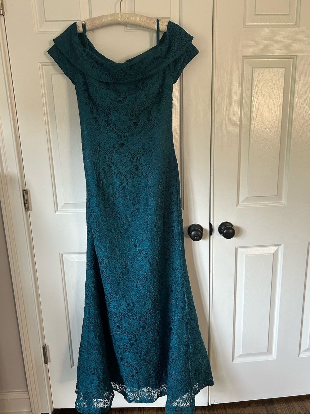 NWT Teal Lace Mother of the Bride or Evening Gown size 12–runs small.